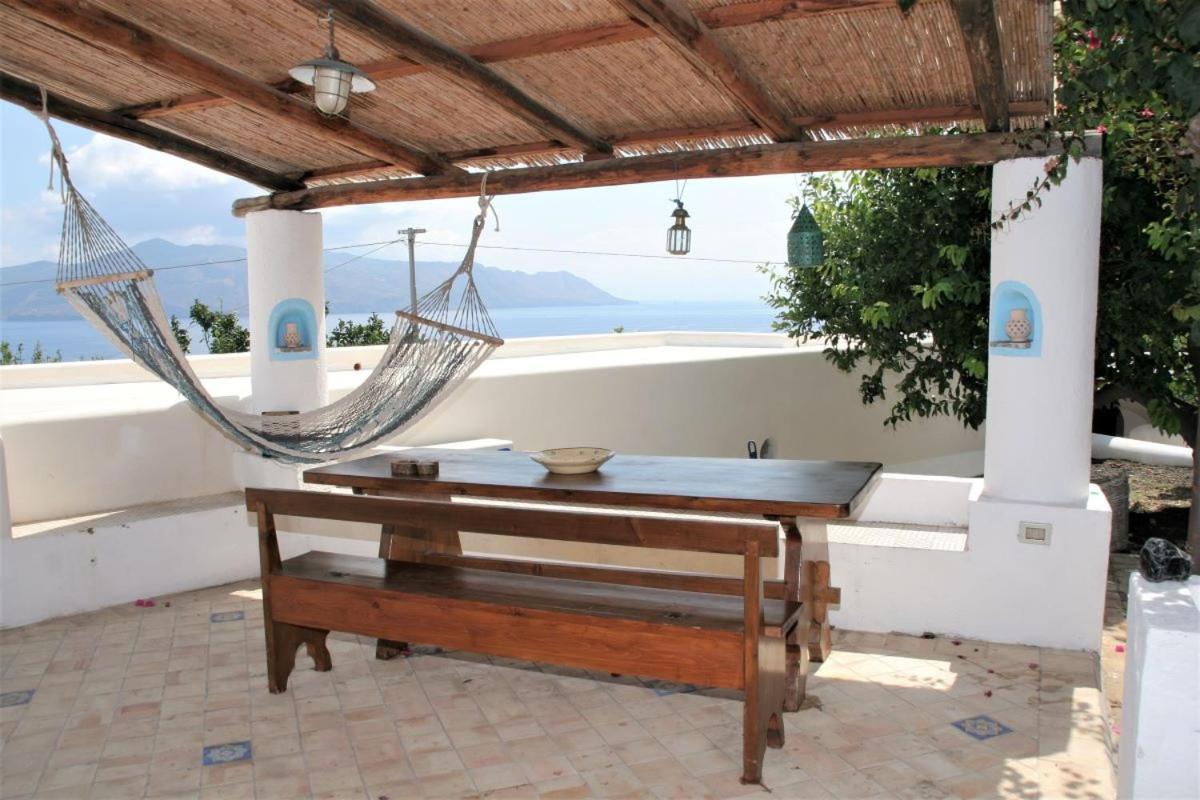 Case Al Mare - Terrazzi Panoramici E Ampio Giardino Santa Marina Salina Exterior foto