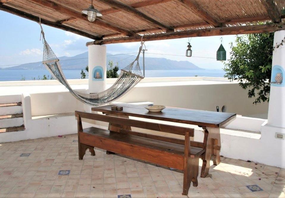 Case Al Mare - Terrazzi Panoramici E Ampio Giardino Santa Marina Salina Exterior foto